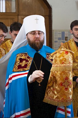 Митрополит Игнатий совершил Божественную литургию в храме Казанской иконы Божией Матери г. Саратова