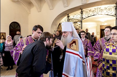 Божественная литургия в Свято-Никольском мужском монастыре г. Саратова