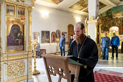 Литургия Преждеосвященных Даров в храме в честь Покрова Пресвятой Богородицы г. Покровска (Энгельса)