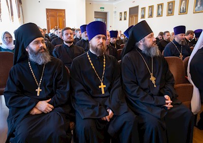 В Саратовской семинарии состоялся актовый день