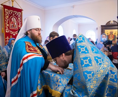 Митрополит Игнатий совершил Божественную литургию в храме в честь иконы Божией Матери «Скоропослушница» г. Шиханы Вольского района