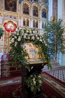 Митрополит Игнатий совершил всенощное бдение в Свято-Духовском соборе г. Саратова