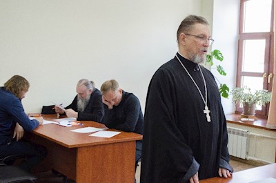 Студенты заочного сектора семинарии сдали итоговый экзамен