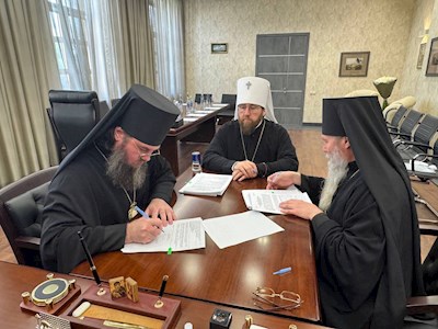 Состоялась передача дел Покровской епархии