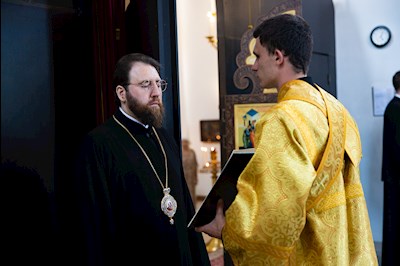 Митрополит Игнатий совершил всенощное бдение в Петропавловском храме г. Саратова