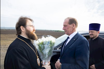 Митрополит Игнатий совершил Великое освящение храма Архангела Михаила с. Курдюм и первую Божественную литургию в новоосвященном храме