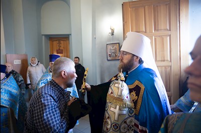 Митрополит Игнатий совершил Божественную литургию в Покровском храме г. Петровска
