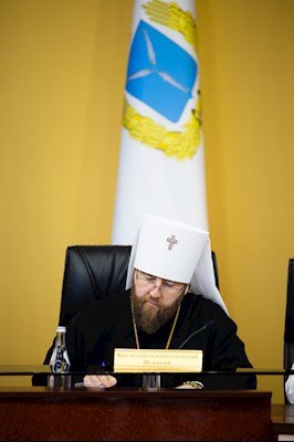 Митрополит Игнатий выступил с докладом на заседании Совета по взаимодействию с национальными и религиозными объединениями