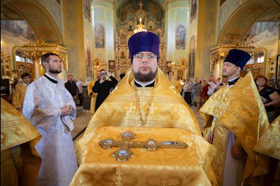 Митрополит Игнатий совершил Божественную литургию в Покровском соборе г. Саратова