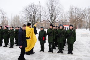 Священник благословил курсантов на военную службу
