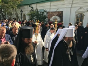 Митрополит Лонгин принял участие в погребении новопреставленного Митрополита Нежинского и Прилукского Иринея
