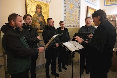 Митрополит Игнатий совершил Великое освящение храма святителя и Чудотворца Николая села Долгий Буерак Гагаринского района г. Саратова и Божественную литургию в новоосвященном храме