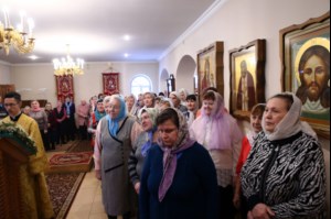 Божественная литургия в храме в честь иконы Божией Матери «Скоропослушница» г. Шиханы Вольского района