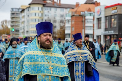 В Саратове прошел традиционный крестный ход с Казанской иконой Божией Матери