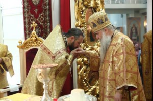 Божественная литургия в храме во имя Всех святых, в земле Российской просиявших, г.Саратова