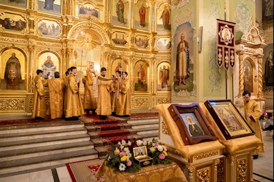 Митрополит Игнатий совершил Божественную литургию и молебен на новый год в Покровском соборе г. Саратова