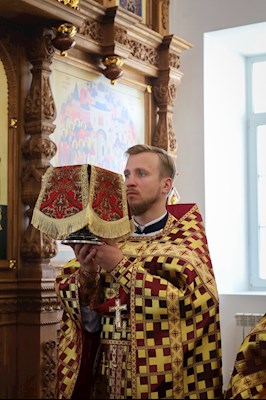 Божественная литургия в храме новомучеников и исповедников Саратовских г. Саратова
