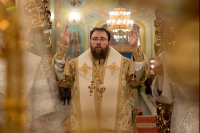 Митрополит Игнатий совершил ночную Божественную литургию в Покровском соборе г. Саратова