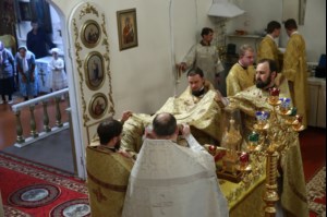 Божественная литургия в храме в честь Покрова Пресвятой Богородицы р.п. Новые Бурасы