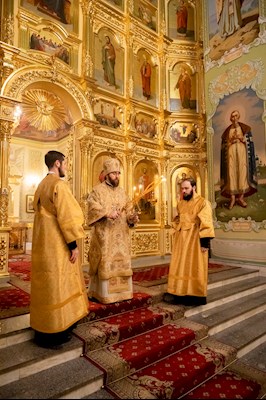 Митрополит Игнатий совершил Божественную литургию и молебен на новый год в Покровском соборе г. Саратова