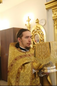Божественная литургия в храме святителя Иоанна Златоуста в п. Зональный г.Саратова