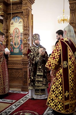 Божественная литургия в храме новомучеников и исповедников Саратовских г. Саратова