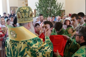 Божественная литургия и Великая вечерня в Свято-Троицком соборе Вольска