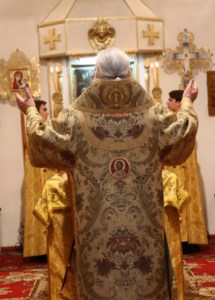 Божественная литургия в храме в честь Покрова Пресвятой Богородицы р.п. Новые Бурасы