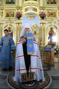 Божественная литургия в храме в честь Покрова Пресвятой Богородицы города Петровска