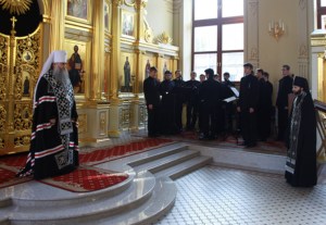 Вечернее богослужение на Архиерейском подворье — храме во имя святого апостола и евангелиста Иоанна Богослова