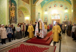 Божественная литургия в храме в честь Покрова Пресвятой Богородицы г. Саратова