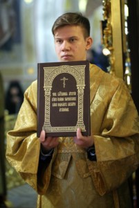 Божественная литургия в Свято-Троицком кафедральном соборе г. Саратова