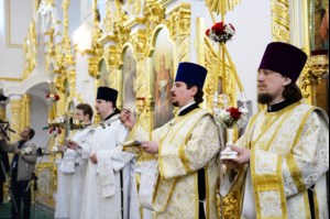 Митрополит Лонгин сослужил Святейшему Патриарху Кириллу на Божественной литургии в Спасо-Вознесенском соборе г.Ульяновска