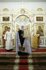 Божественная литургия на Архиерейском подворье — храме во имя преподобного Серафима Саровского г.Саратова