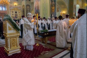 Митрополит Лонгин совершил отпевание Аллы Дмитриевны Стрелковой