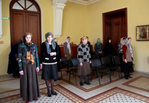 Литургия Преждеосвященных Даров на Архиерейском подворье — храме во имя святого апостола и евангелиста Иоанна Богослова при Саратовской православной духовной семинарии
