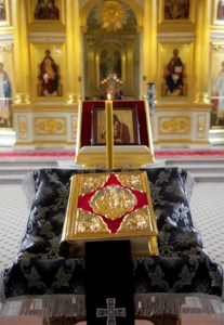 Царские часы на Архиерейском подворье — храме во имя святого апостола и евангелиста Иоанна Богослова при Саратовской православной духовной семинарии