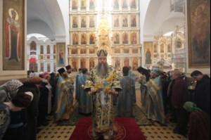 Божественная литургия в храме во имя Живоначальной Троицы Покровска (Энгельса)