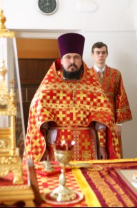 Божественная литургия на Архиерейском подворье — храме в честь иконы Божией Матери «Утоли моя печали» г.Саратова