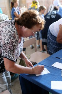 Божественная литургия в храме в честь Покрова Пресвятой Богородицы села Сокур Татищевского района