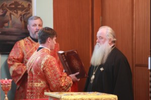 Всенощное бдение в Духосошественском кафедральном соборе Саратова