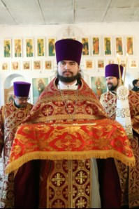 Божественная литургия в храме в честь Рождества Христова с. Вязовка Татищевского района