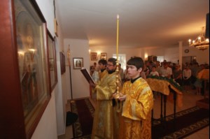 Божественная литургия в Крестовоздвиженском храме города Саратова
