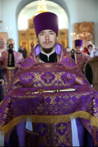 Божественная литургия в храме в честь Покрова Пресвятой Богородицы г.Петровска