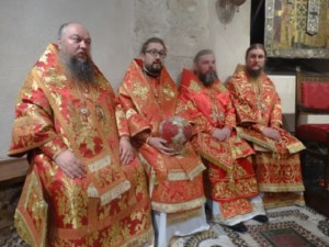 Божественная литургия в Базилике святителя Николая, архиепископа Мир Ликийских, чудотворца, в г. Бари (Италия) и торжественная передача частицы мощей святителя Николая для принесения в Россию