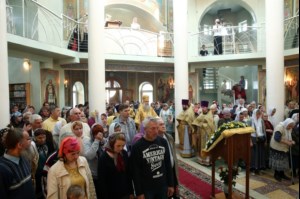 Божественная литургия в храме во имя Всех Святых, в земле Российской просиявших, г. Саратова