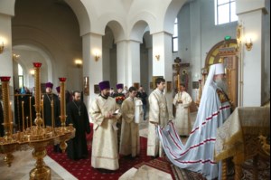 Божественная литургия в Свято-Алексиевском женском монастыре г.Саратова