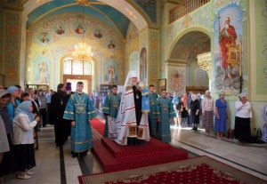 Всенощное бдение в храме в честь Покрова Пресвятой Богородицы г.Саратова