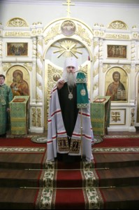 Божественная литургия на Архиерейском подворье — храме во имя преподобного Серафима Саровского г.Саратова