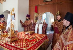 Божественная литургия на Архиерейском подворье – храме в честь иконы Божией Матери «Утоли моя печали» г.Саратова
